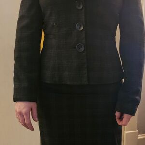 Banana Republic Black Suit. Skirt And Blazer